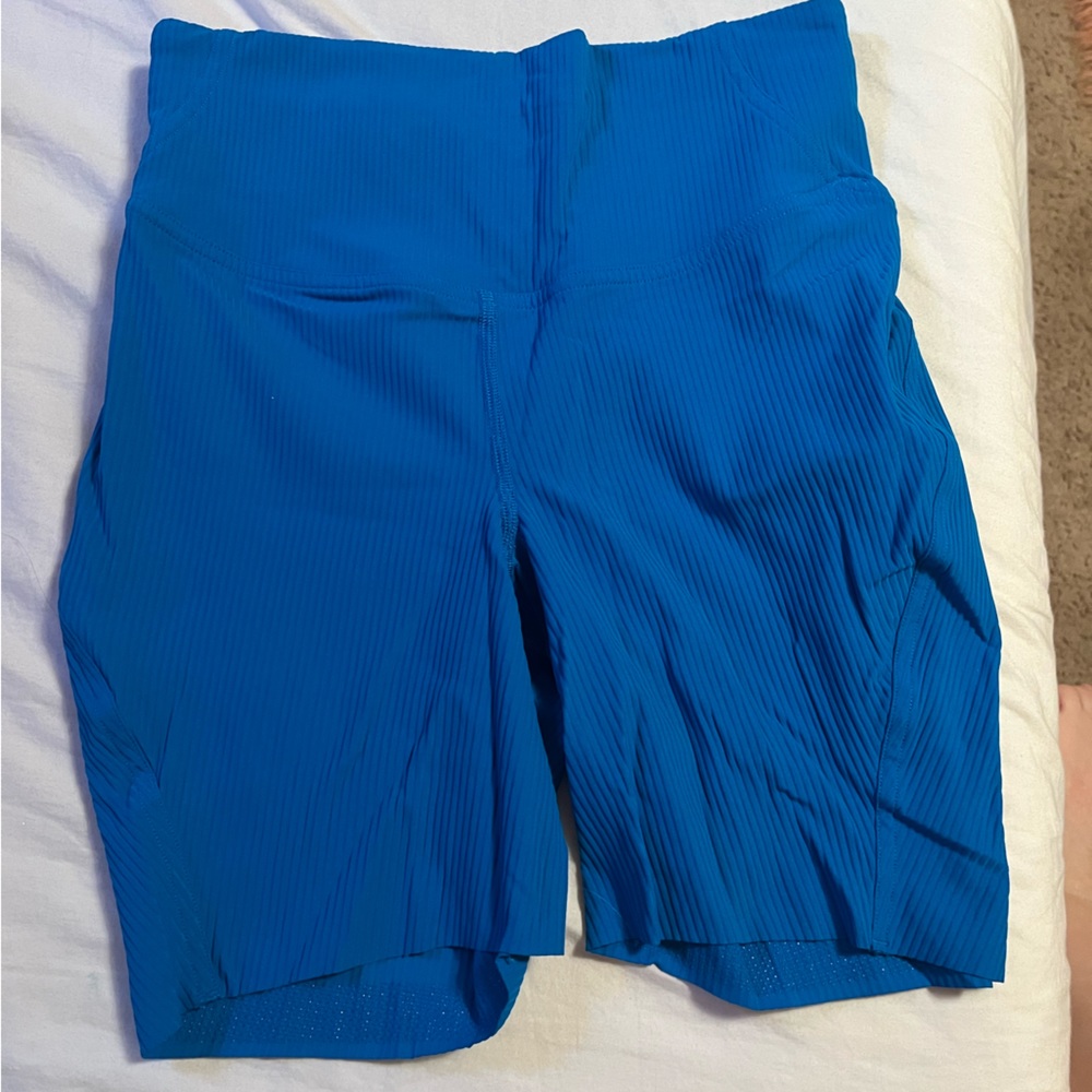 lululemon ribbed biker shorts size 4